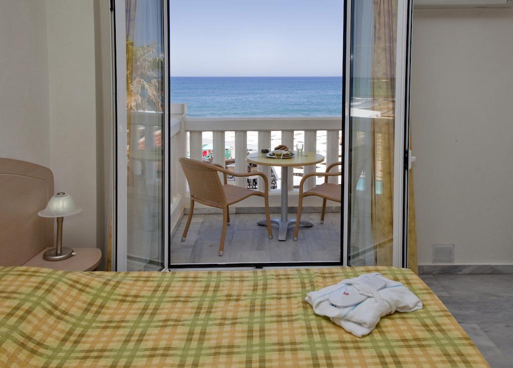 Jo An Beach Hotel Аделианос Кампос Экстерьер фото