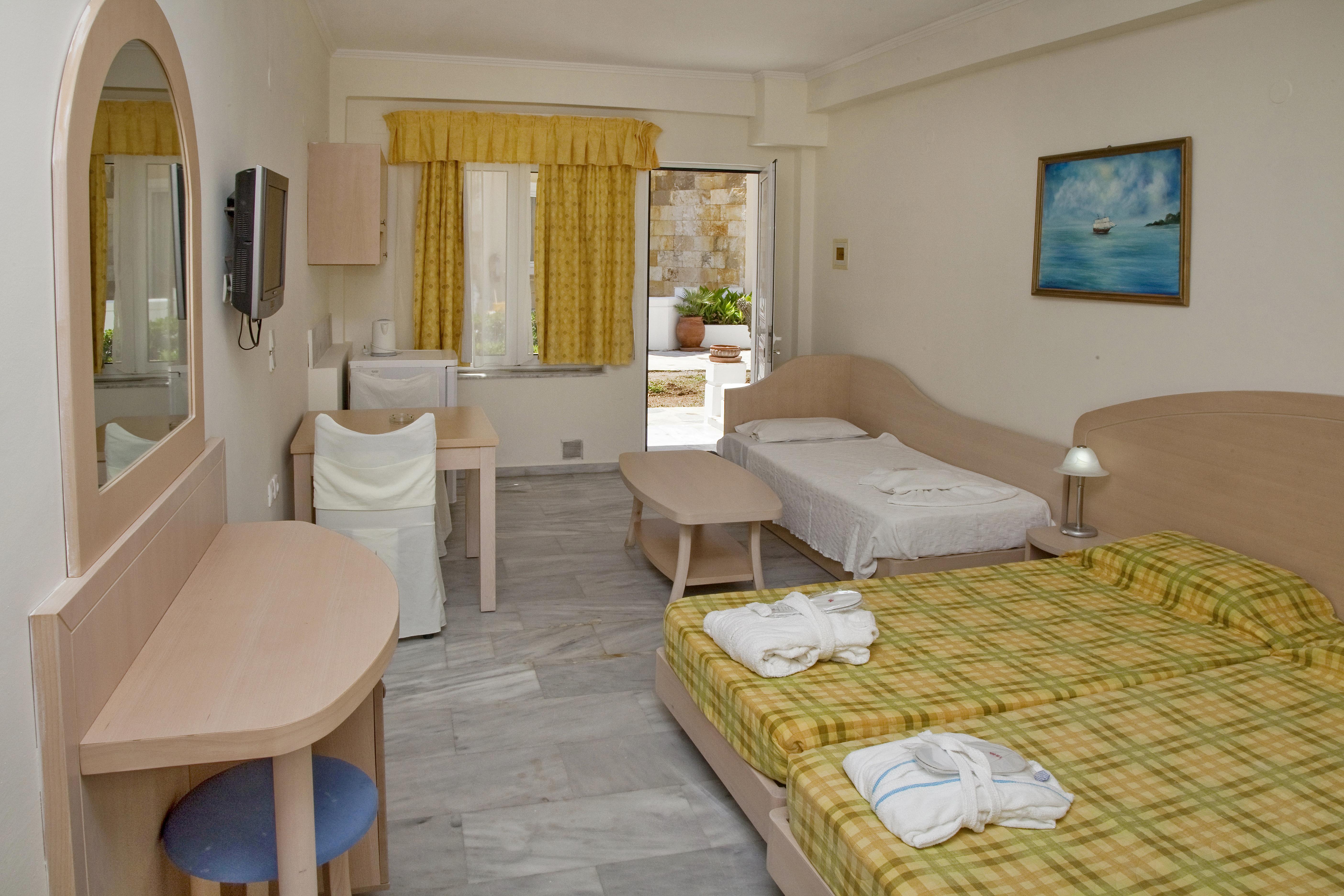 Jo An Beach Hotel Аделианос Кампос Экстерьер фото