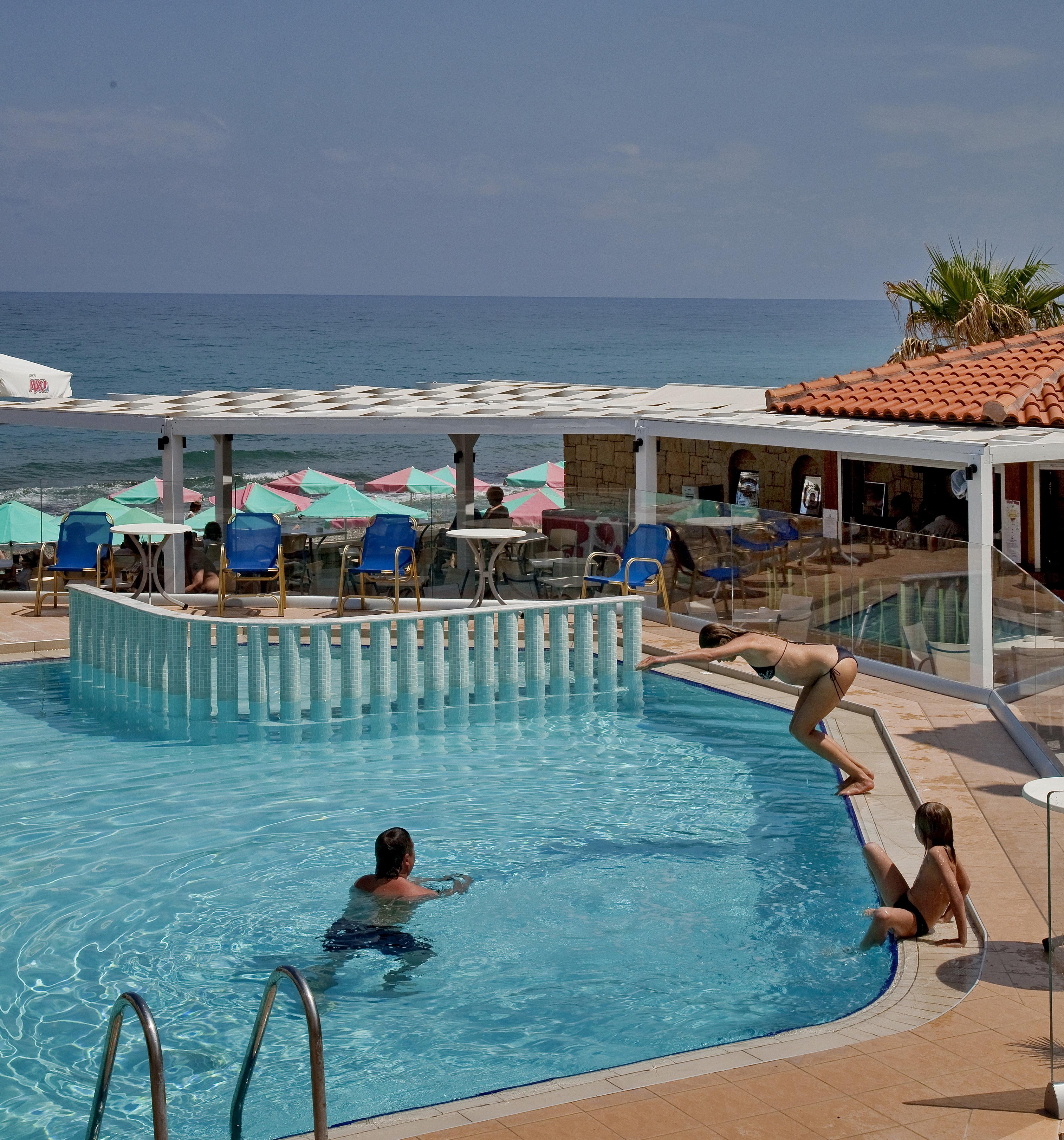 Jo An Beach Hotel Аделианос Кампос Экстерьер фото