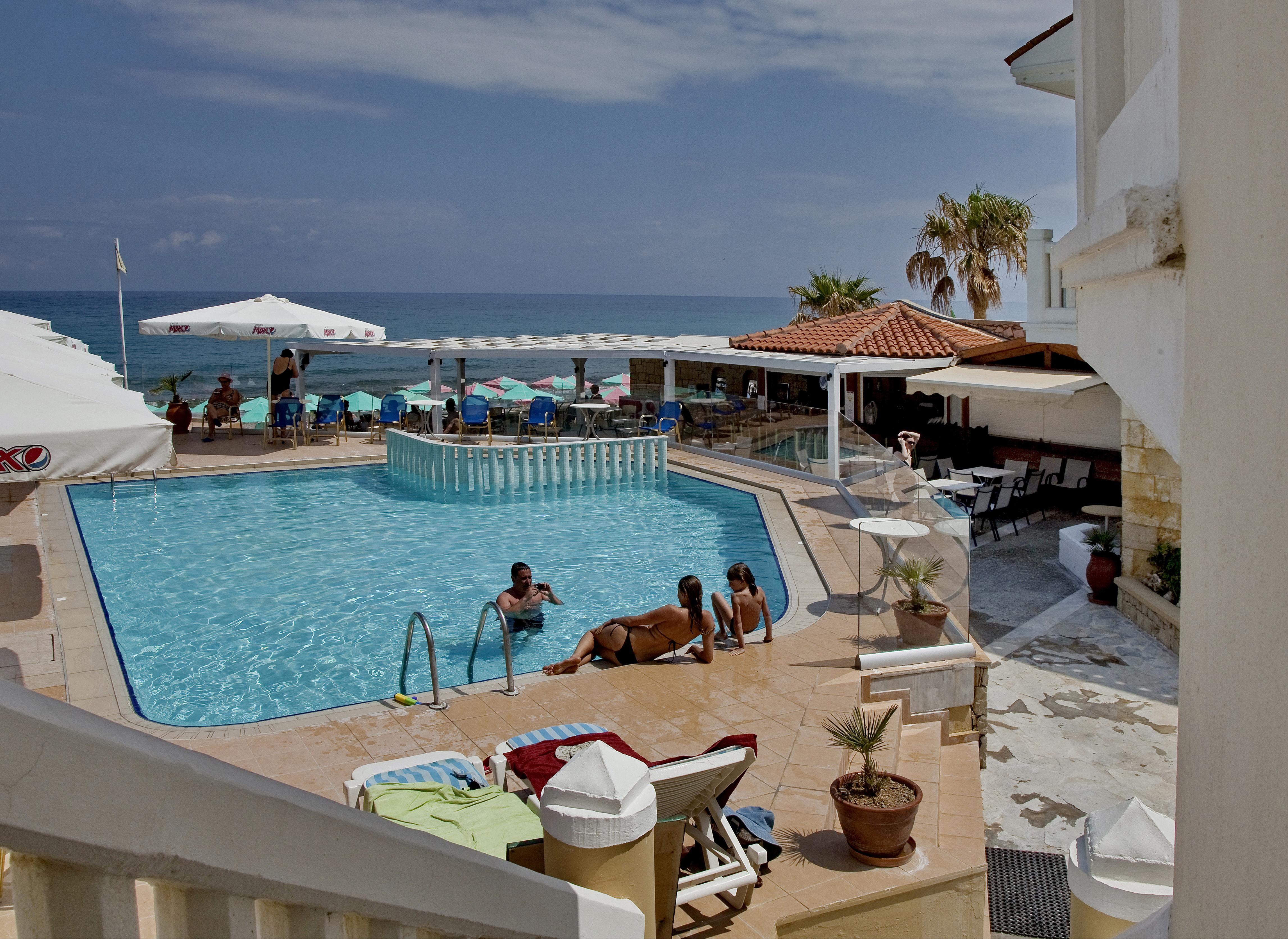 Jo An Beach Hotel Аделианос Кампос Экстерьер фото
